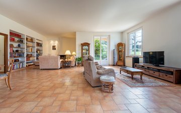 Property slide 10