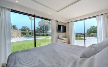 Property slide 14