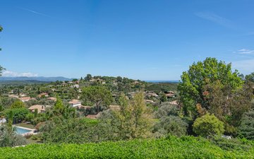 Property slide 18