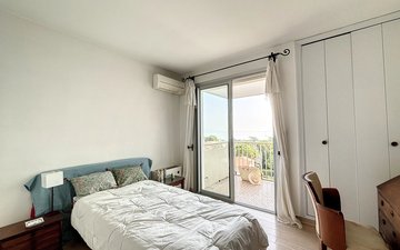Property slide 16