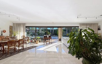 Property slide 10