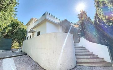 Property slide 6