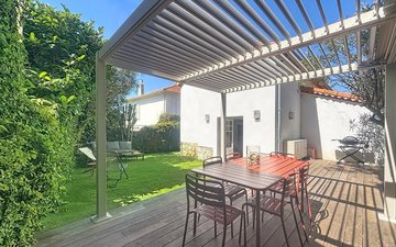 Property slide 16
