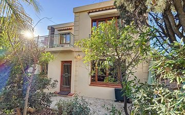 Property slide 15