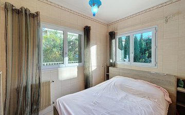 Property slide 7