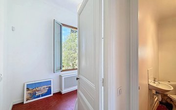 Property slide 18