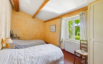 Property slide 14