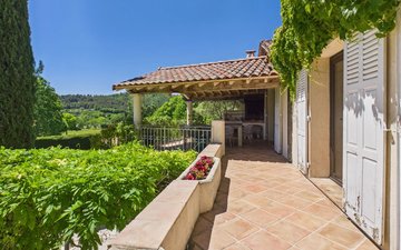 Property slide 16
