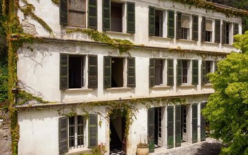 Property slide 18