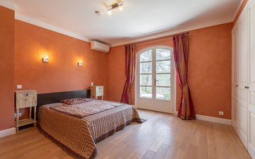 Property slide 17