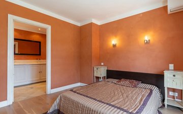 Property slide 20