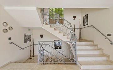 Property slide 10