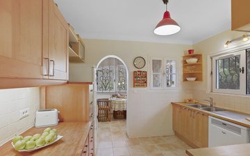 Property slide 8