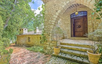 Property slide 14