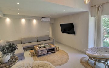 Property slide 17