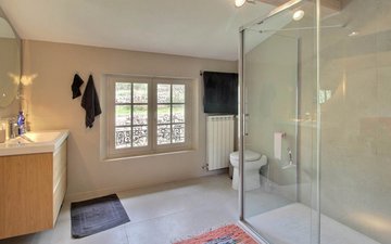 Property slide 14