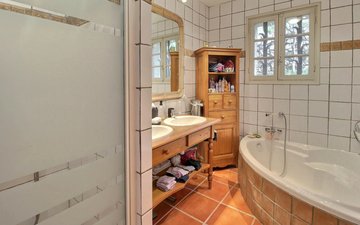 Property slide 15