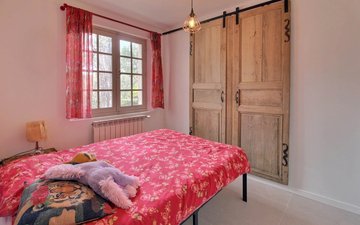 Property slide 16