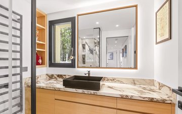 Property slide 20
