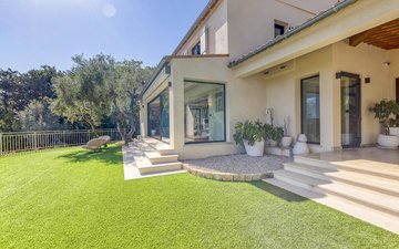 Property slide 8