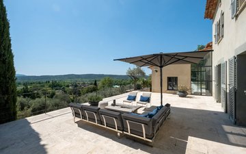Property slide 16