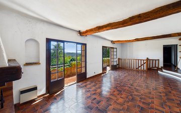 Property slide 17
