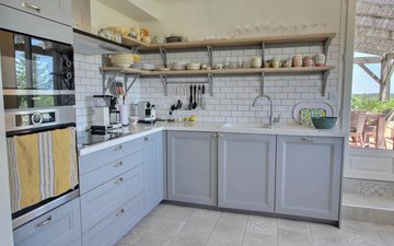 Property slide 10