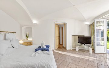 Property slide 20