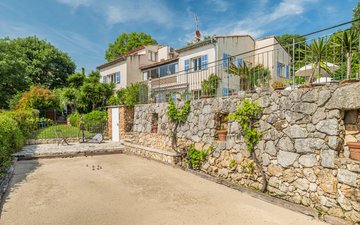 Property slide 11