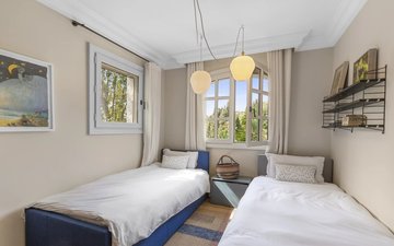 Property slide 19