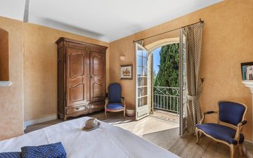 Property slide 15