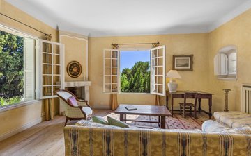 Property slide 18