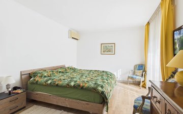 Property slide 10