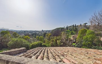 Property slide 14