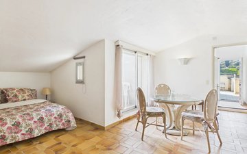 Property slide 17