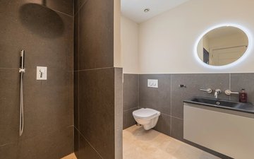 Property slide 16