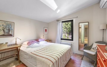 Property slide 17