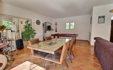 Property slide 6