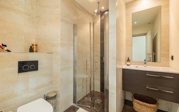 Property slide 16