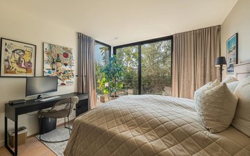 Property slide 18
