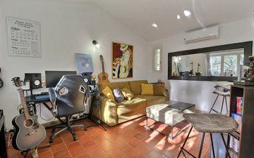 Property slide 17