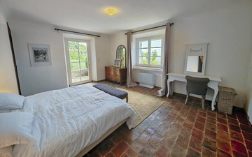 Property slide 20