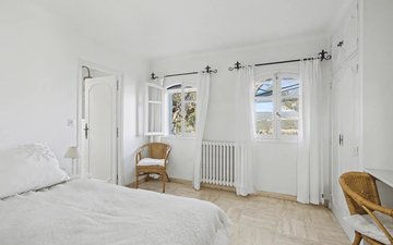 Property slide 10