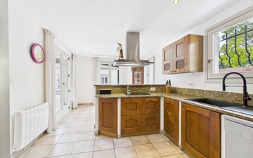 Property slide 8
