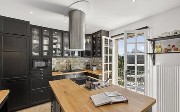 Property slide 18