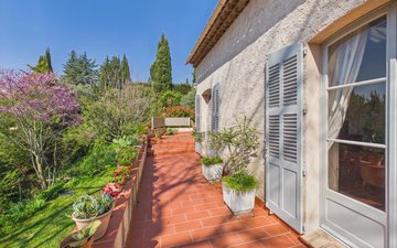 Property slide 18