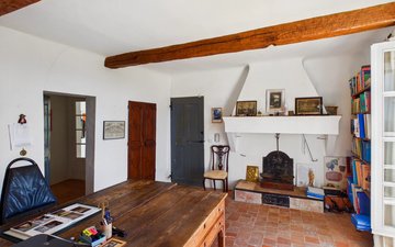 Property slide 10