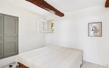 Property slide 14