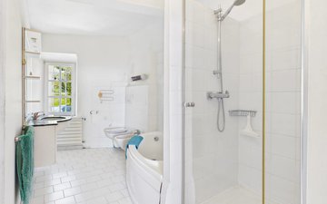 Property slide 16