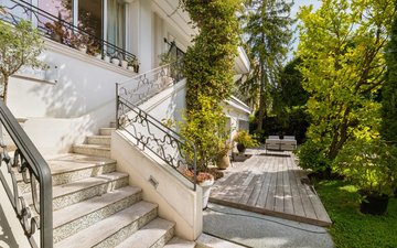 Property slide 7